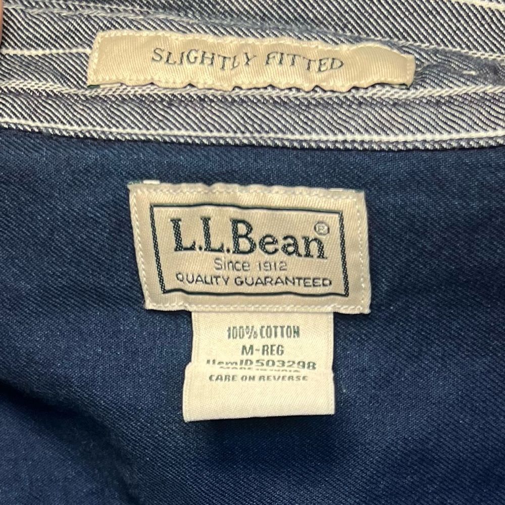 NWOT LL Bean Slightly Fitted Button Down Navy Blue Shirt with Pinstripes Medium - Picture 7 of 7